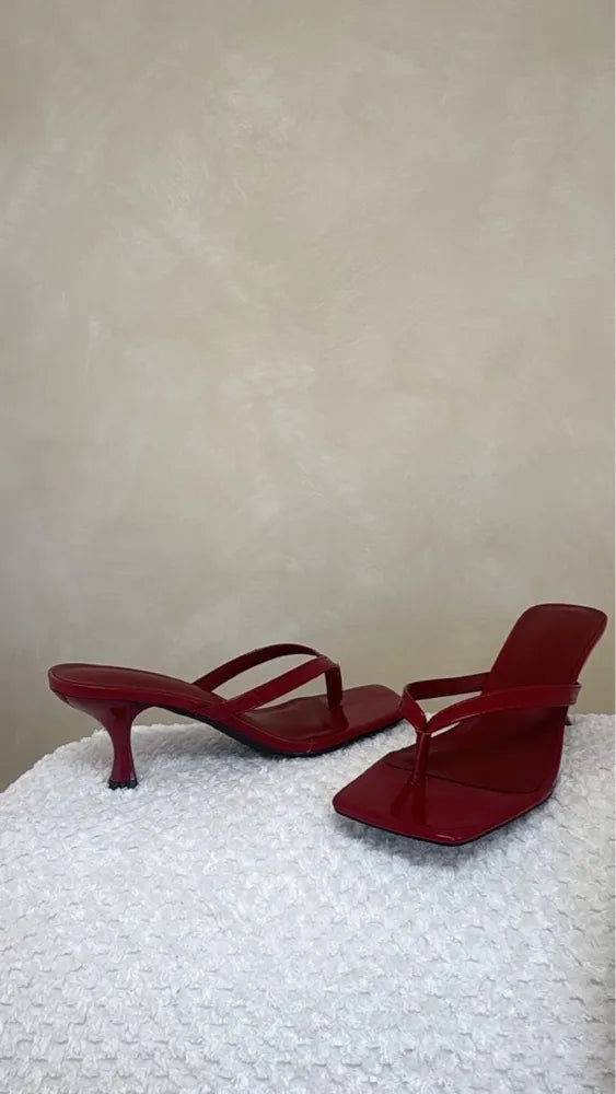 Capri Heels (burgundy)